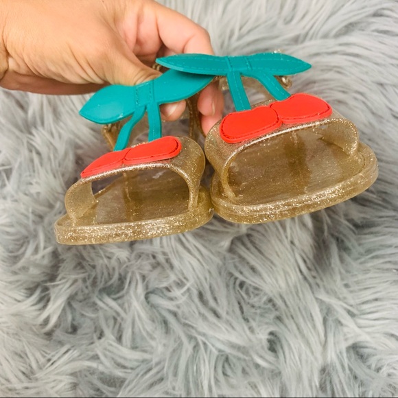 Carter’s jelly sandals - Picture 2 of 9